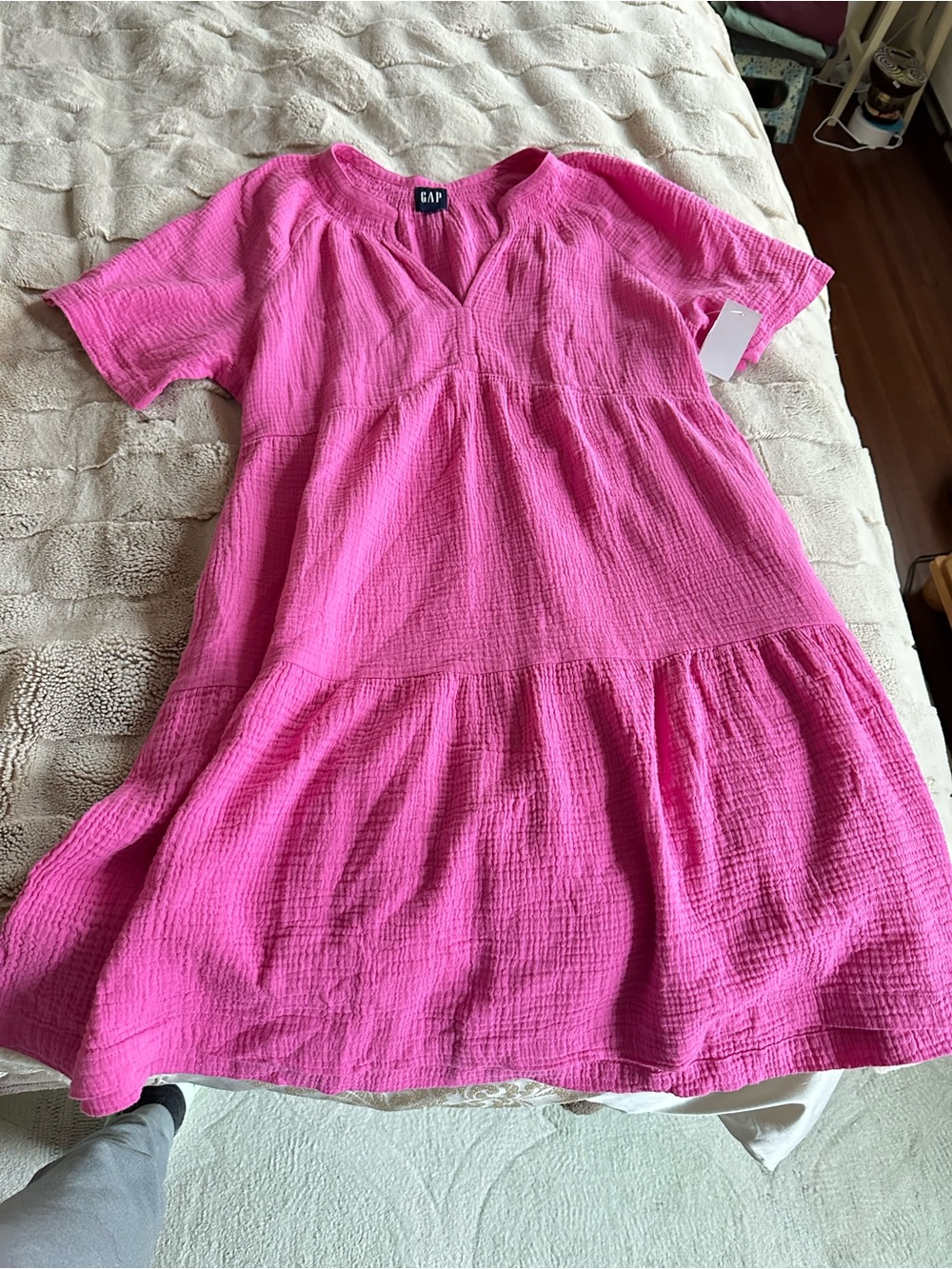 GAP Women's Hot Pink Split-Neck Gauze Tiered Dress - Sz M - NWT